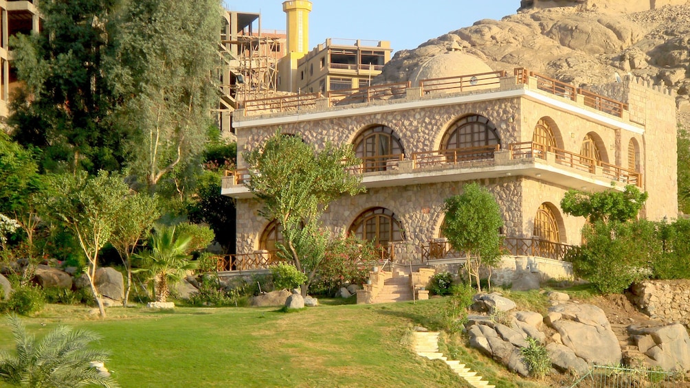 Mohamed Mounir's Villa along the Nile River