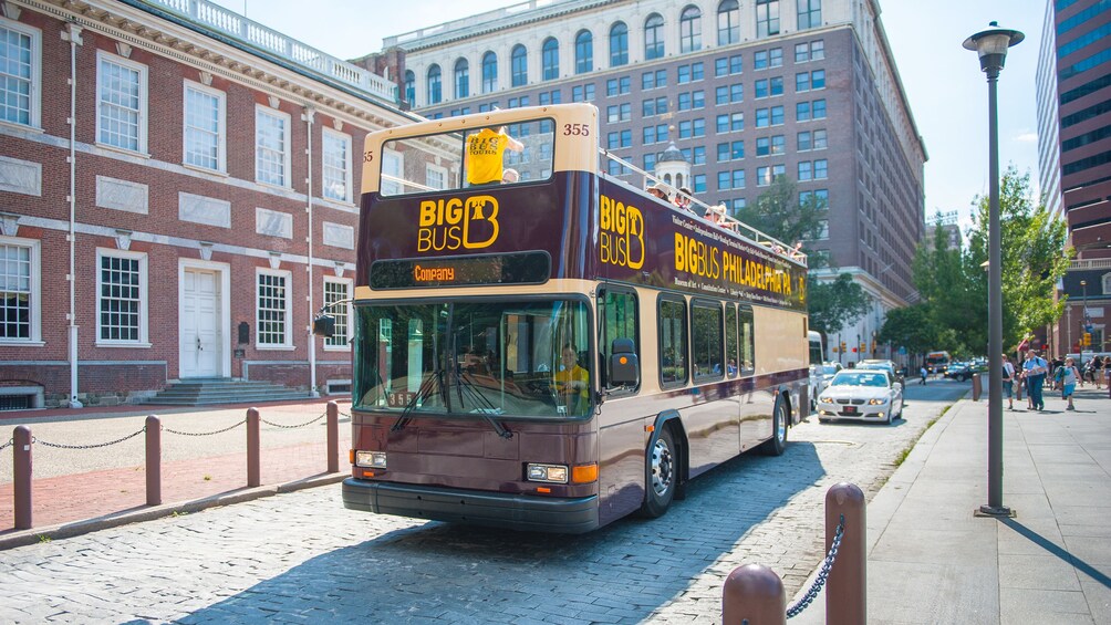 Hop-On Hop-Off bus in Philadelphia