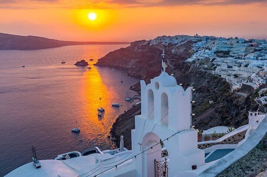 Sunset in Oia village