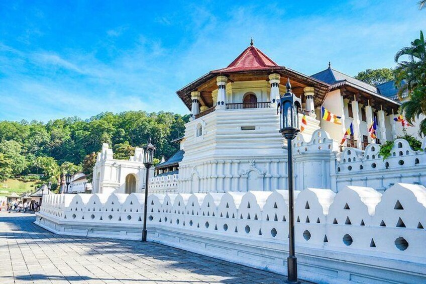 Kandy Temple Of Tooth