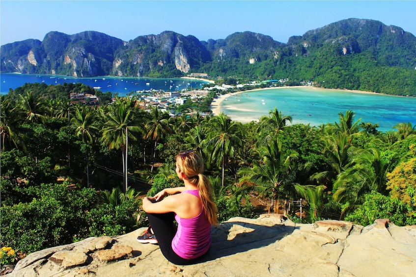 Phi Phi Islands by Ferry with Snorkeling, Lunch & Transfers