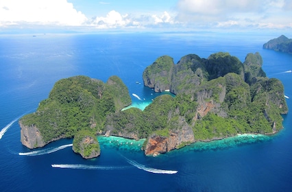 Phi Phi Islands by Ferry with Snorkelling, Lunch & Transfers