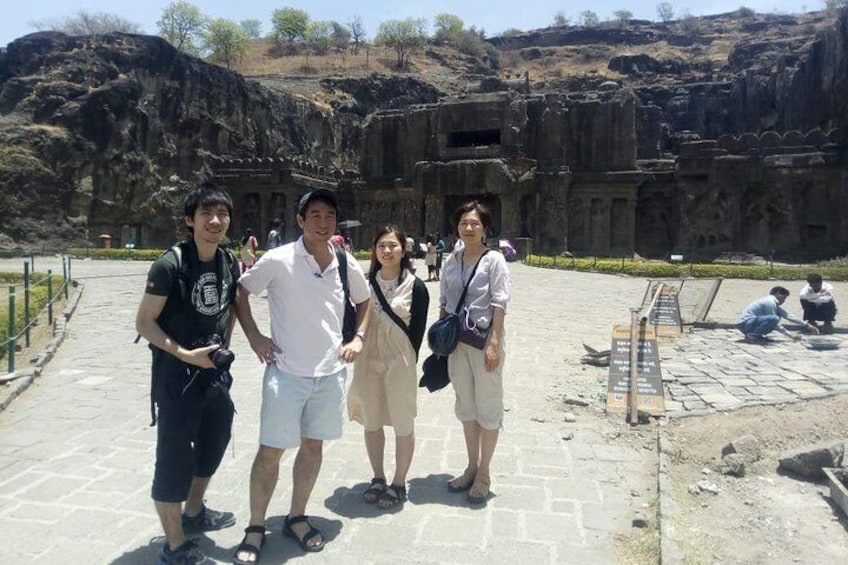 Mumbai to Ajanta & Ellora Caves Guided Tour