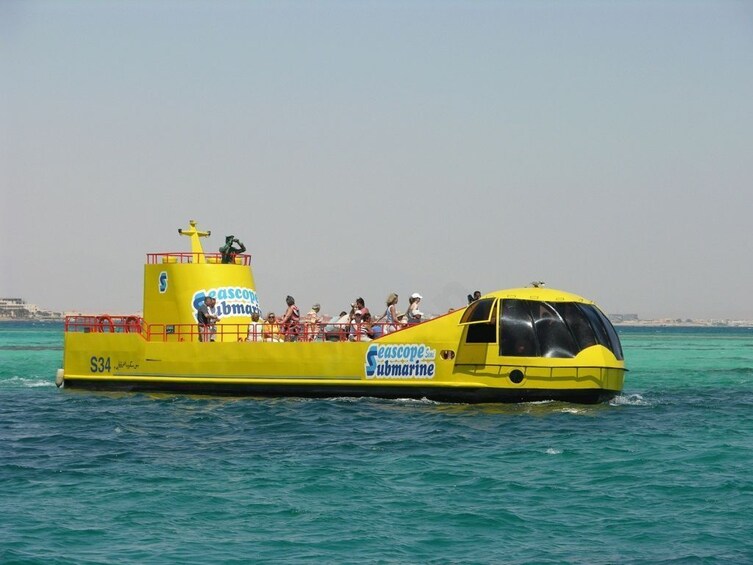 Submarine Underwater Cruise