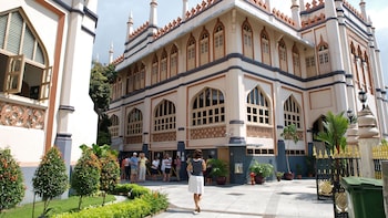 Sultans of Spice: Singapore Cultural Tour