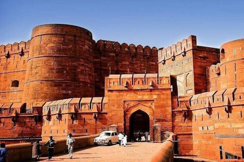 Agra Tour from Gurgaon ( Taj Mahal Day Tour By Car )