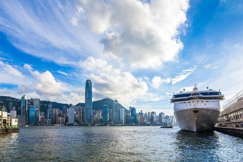 Your first impression when entering beautiful Hong Kong