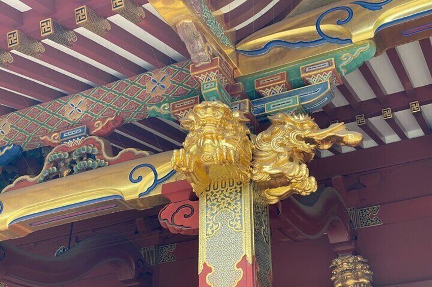 Beautiful sculptures on the main hall of Nezu shrine 