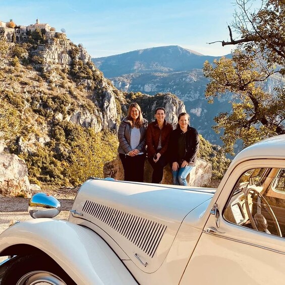 Half-day French Riviera Tour in vintage car : Perfurme