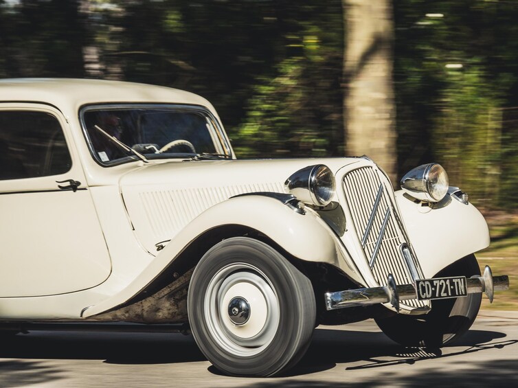 Half-day French Riviera Tour in vintage car : Perfurme