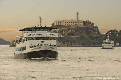 Entrada a Alcatraz y recorrido a pie por Fisherman's Wharf