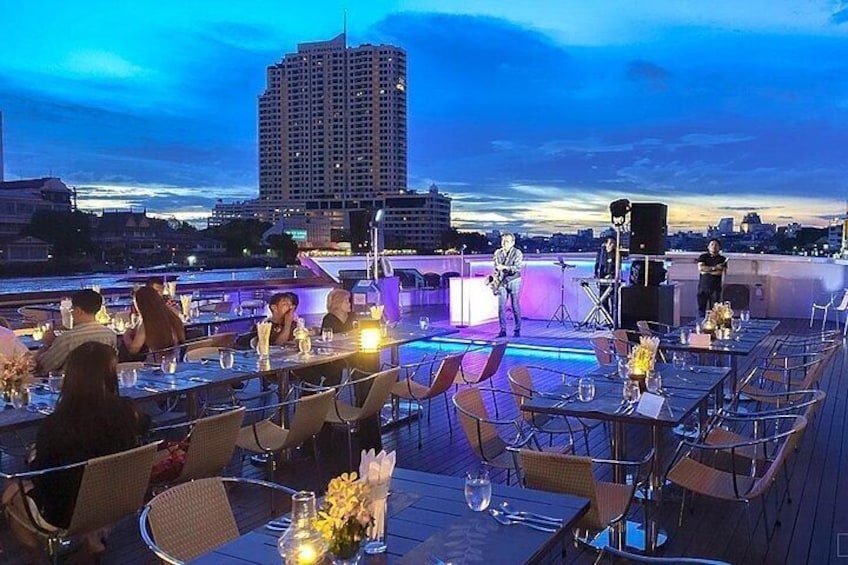 Grand Pearl Luxury Dinner Cruise Experience at Bangkok