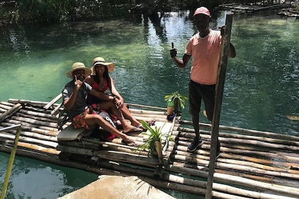 Expérience de rafting en bambou au départ d'Ocho Rios