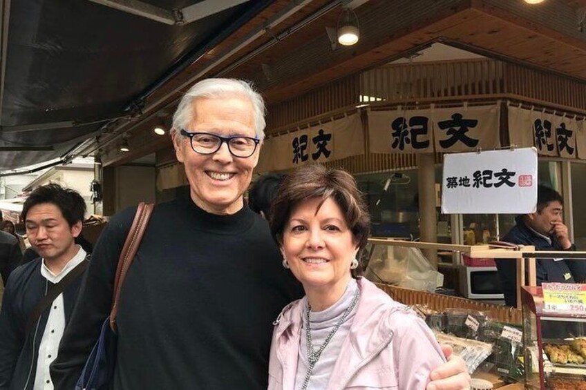 Toyosu Market and Tsukiji Food Tour with Nationally-Licensed Guide