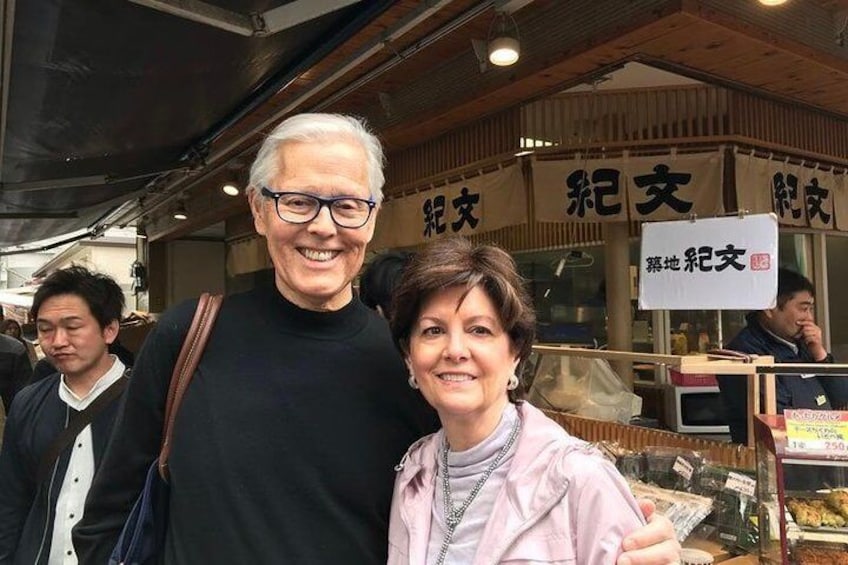 Toyosu Market and Tsukiji Food Tour with Nationally-Licensed Guide