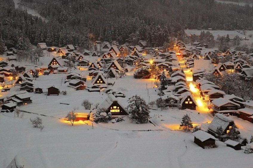 Shirakawago All Must-Sees Private Chauffeur Tour with a Driver (Kanazawa DEP.) 