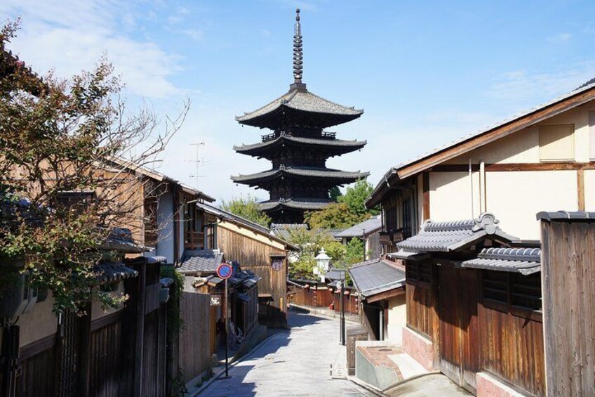 The streets of Higashiyama.