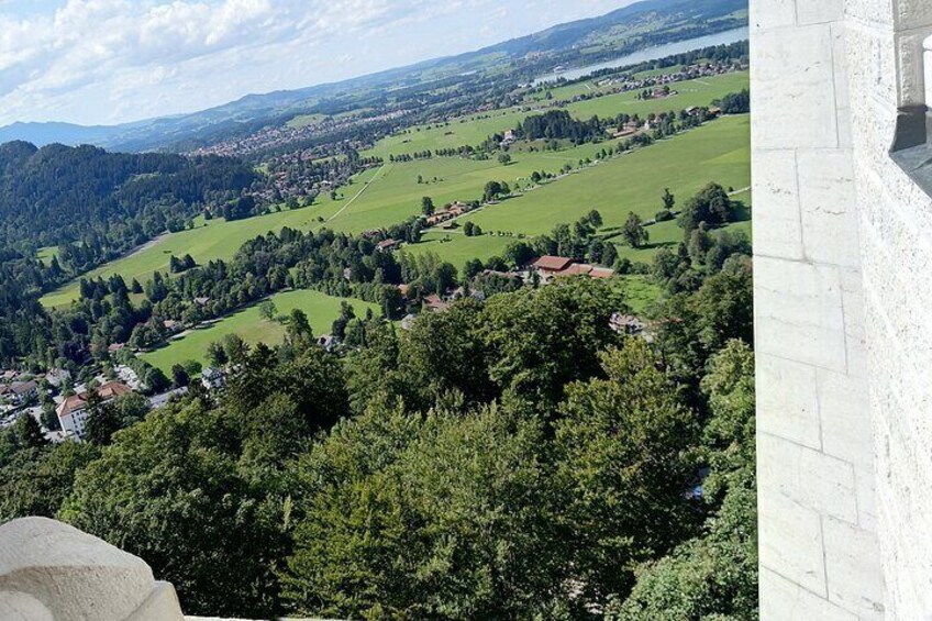 Neuschwanstein Castle Small-Group Guided Day Trip by Train from Munich