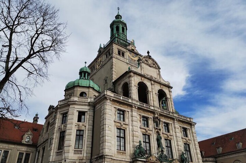 Visit the Bavarian National Museum with Paul