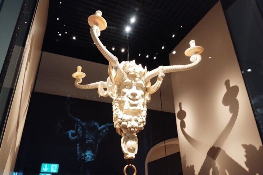 Visit the Bavarian National Museum with Paul
