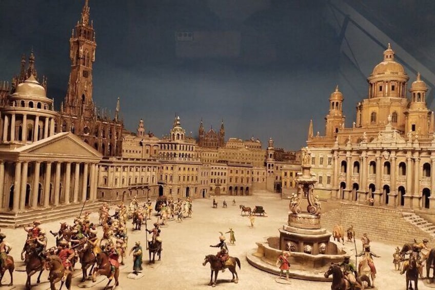Visit the Bavarian National Museum with Paul