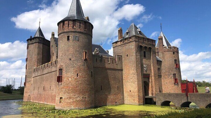 Amsterdam Castle & Utrecht City - Private Day Tour