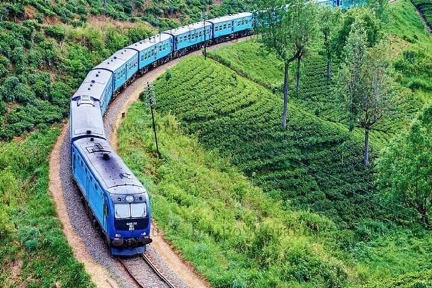 Ohiya - Haputale / Bandarawela / Ella / Badulla train ride