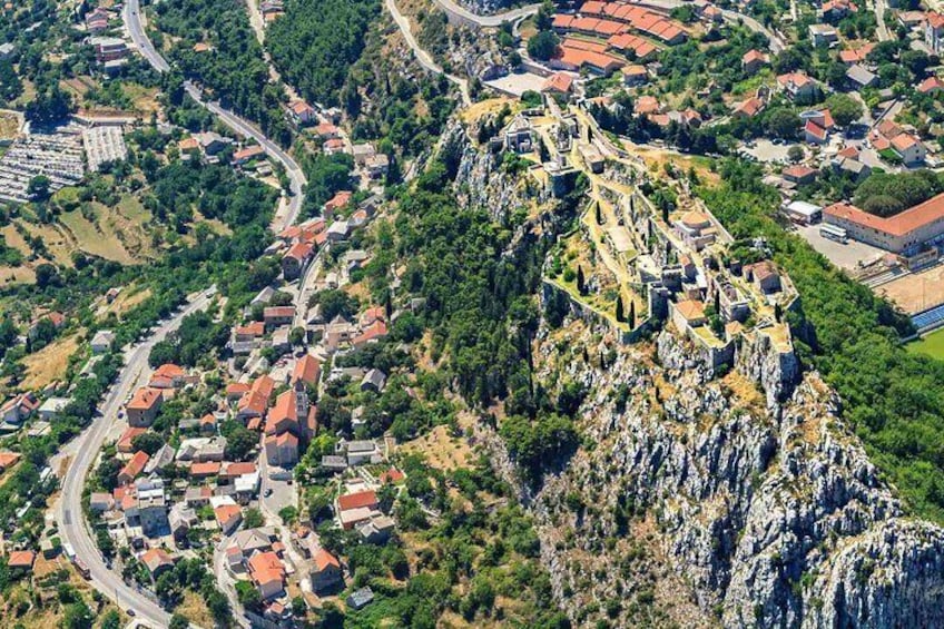 The Alkar route - Panoramic Flight over Sinj, Trilj & Peruca Lake