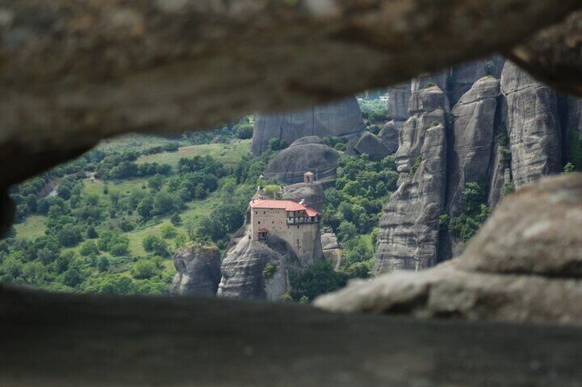 1-day rail trip from Athens to Meteora