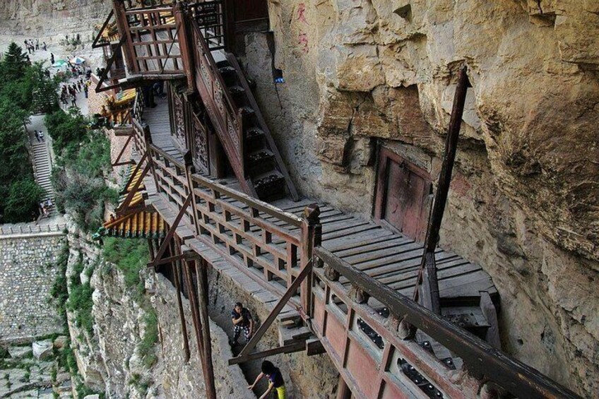 Hanging Monastery 