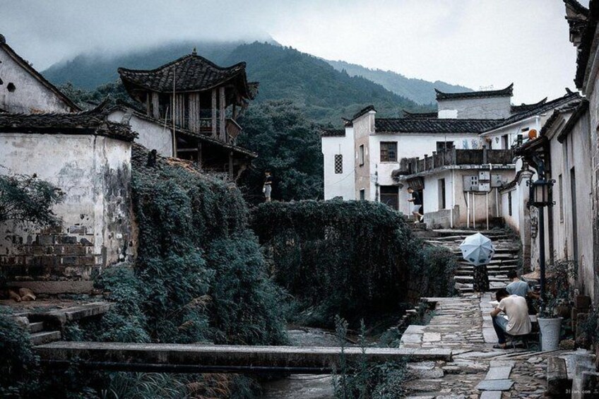 2-Day Private Trip to Shaolin Temple and Sanhuang Village Resort from Beijing