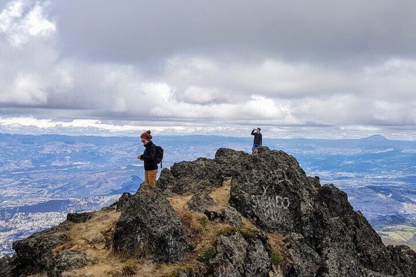 Private Hiking tour to Ruco Pichincha & Teleferico