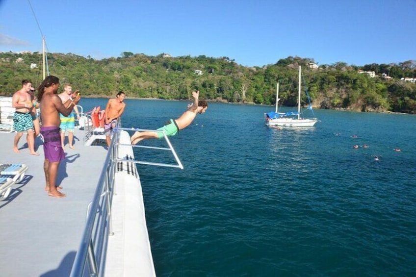 Catamaran Ocean King Manuel Antonio