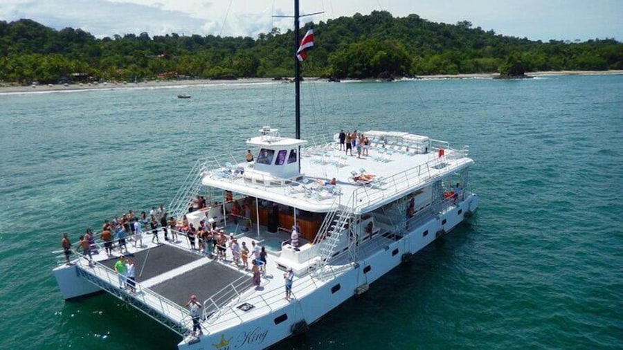 Catamaran Ocean King Manuel Antonio