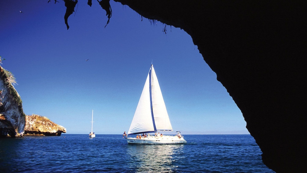 Cruise around Banderas Bay in a luxury sailboat