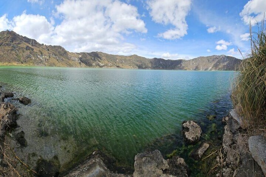 Hike down the Quilotoa lagoon -private tour (includes admission)