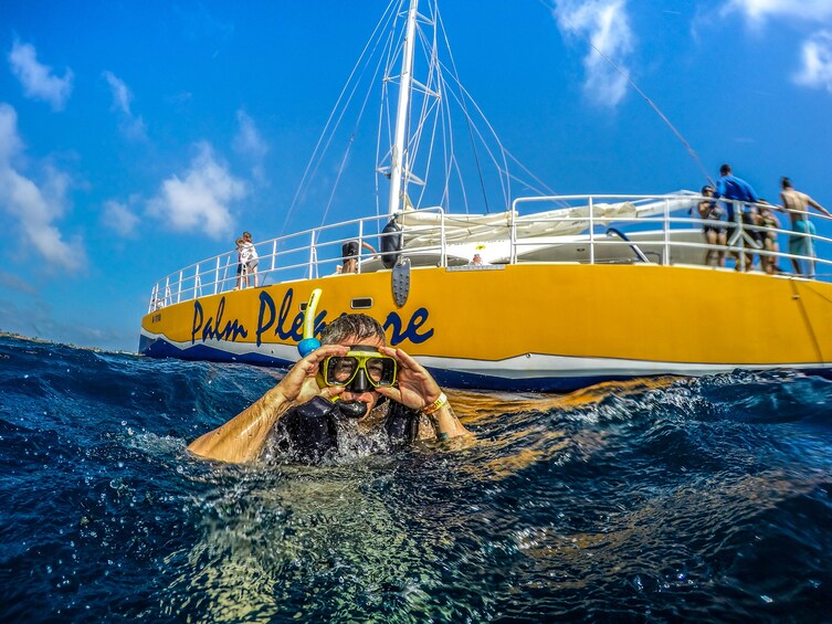 Palm Pleasure Snorkeling Adventure with Lunch