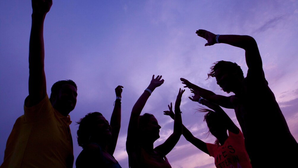 Famiy dancing in aruba