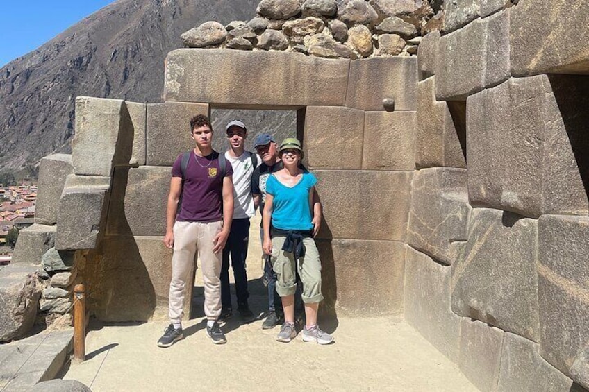 Machu Picchu and Sacred Valley Overnight Tour