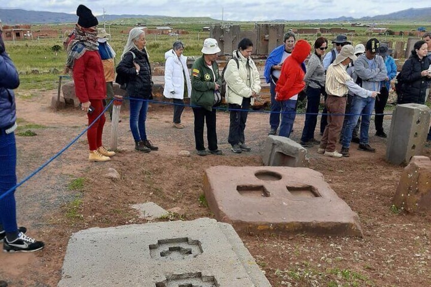 Full Day - TITIKAKA LAKE and TIWANAKU - Shared Service