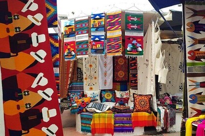 Otavalo Market, Bizcocho & Peguche Tour desde Quito