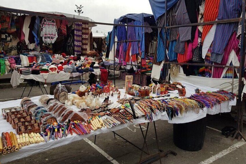 Otavalo Market, Bizcocho & Peguche Tour desde Quito