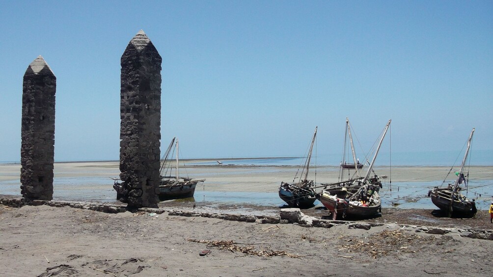 Pilon structures at the beach in Dar es Salaam