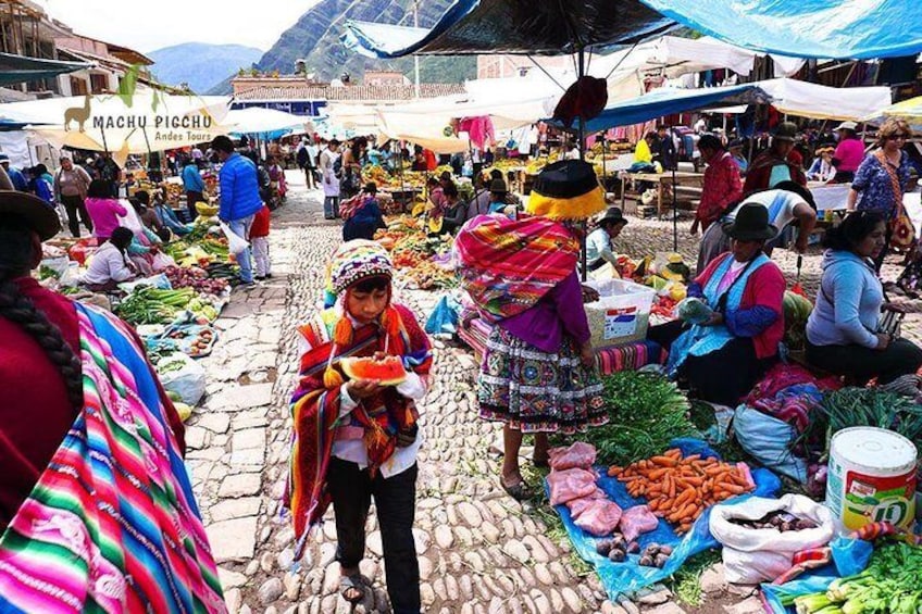 tour-to-sacred-valley-pisac-local-market