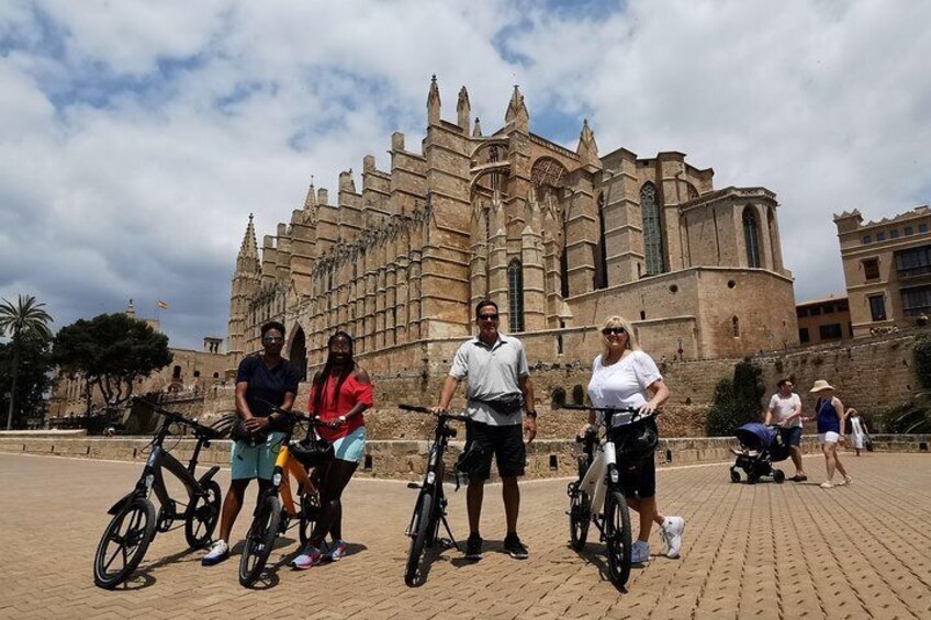 3 Hours E-Bike Tour in Palma de Mallorca