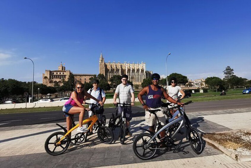 3 Hours E-Bike Tour in Palma de Mallorca