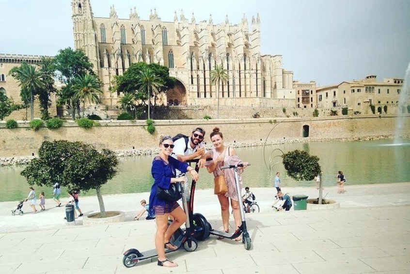 Electric Scooter Tour in Palma de Mallorca