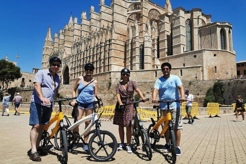 Small-Group Guided E-Bike Tour in Palma de Mallorca