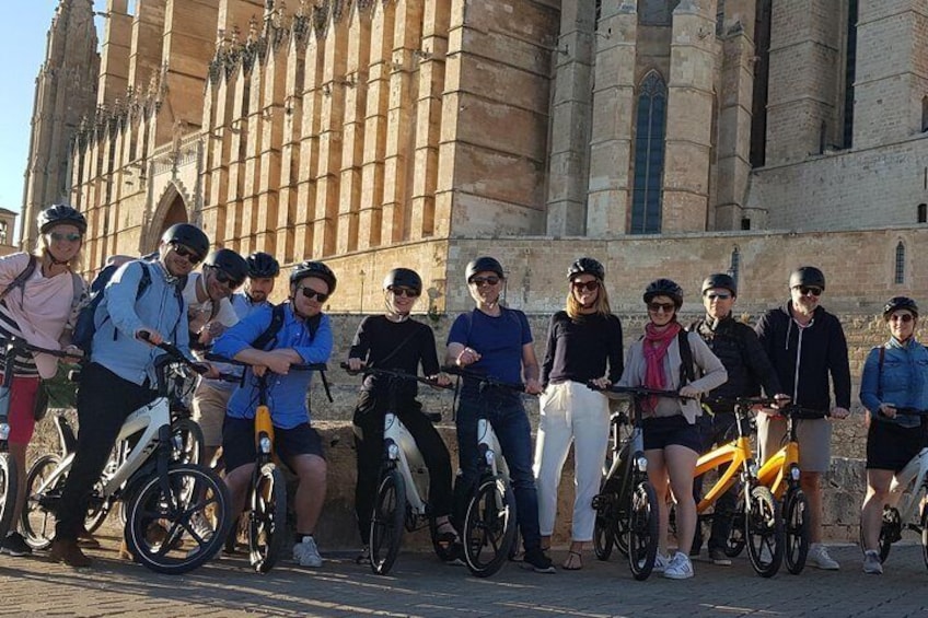 Small-Group Guided E-Bike Tour in Palma de Mallorca