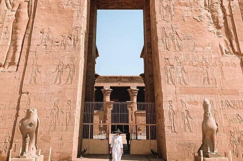 3 Nights Cruise Aswan to Luxor including Abu Simbel, Nubian Village&Air Balloon